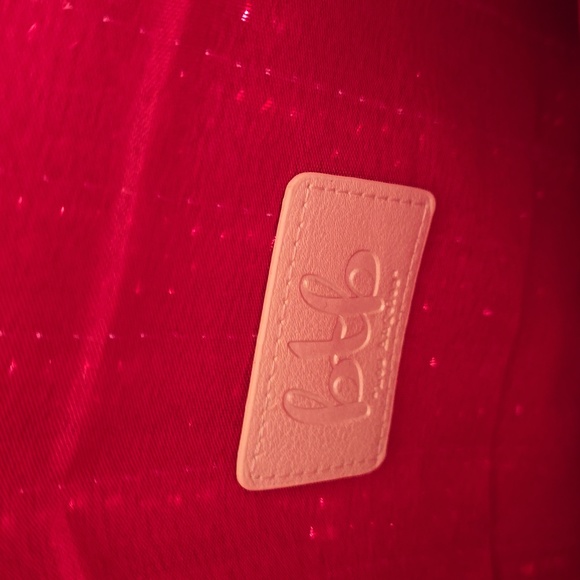 Red Steaw BTB clutch with white hearts (NWT) - Picture 4 of 4